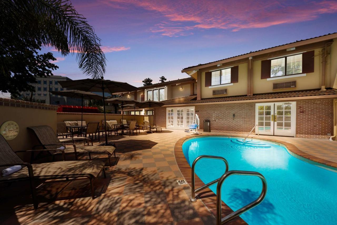 Surestay Plus Hotel By Best Western Mountain View Exteriér fotografie